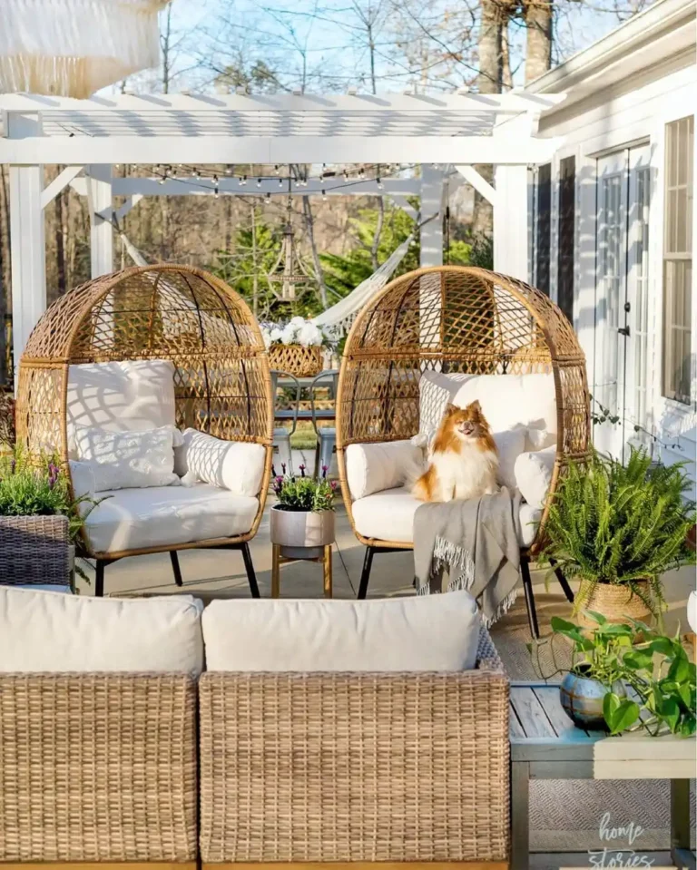 White Patio Furniture