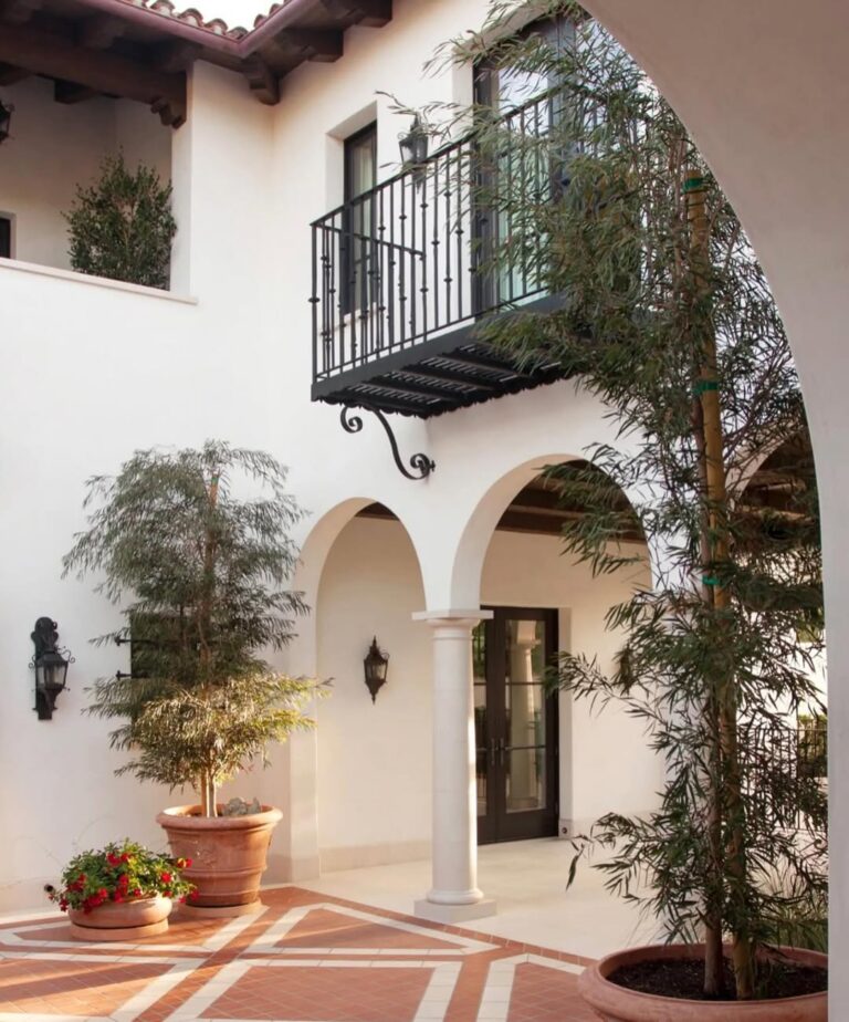 Spanish Style Courtyard