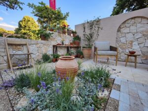 Mediterranean Garden Courtyard Ideas