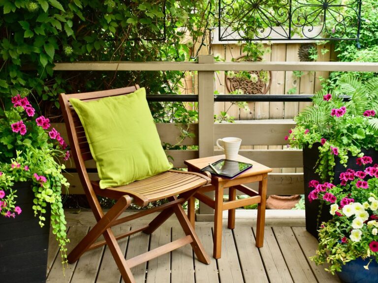 Small Backyard Oasis: Cozy Ideas That Turn Tiny Spaces into Peaceful Retreats